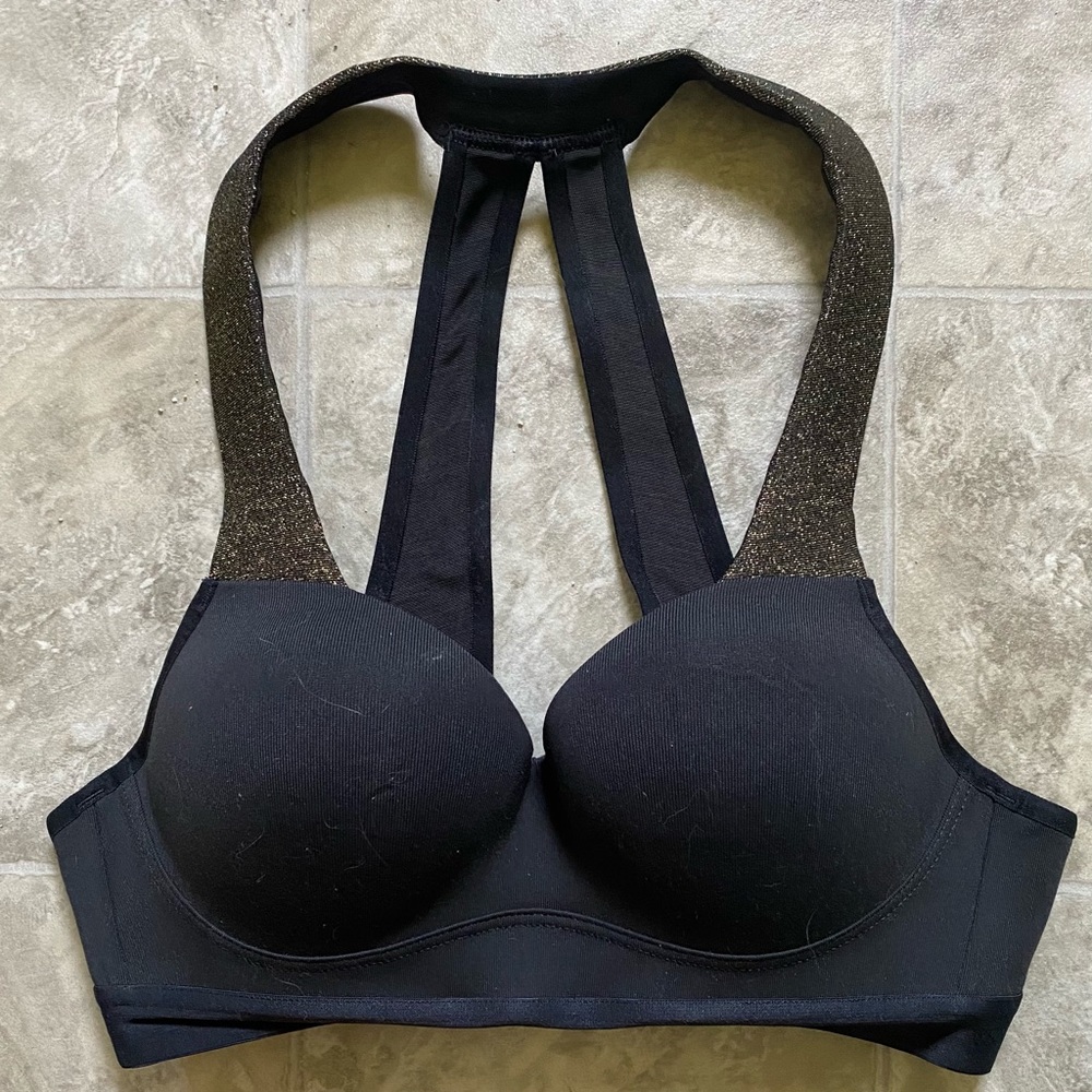 Black Victoria’s Secret sports bra sz 34A